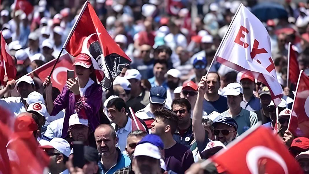 EYT, fırsatçılara malzeme oldu! Lüks evden arsaya, arabadan cep telefonuna her şey var! 2